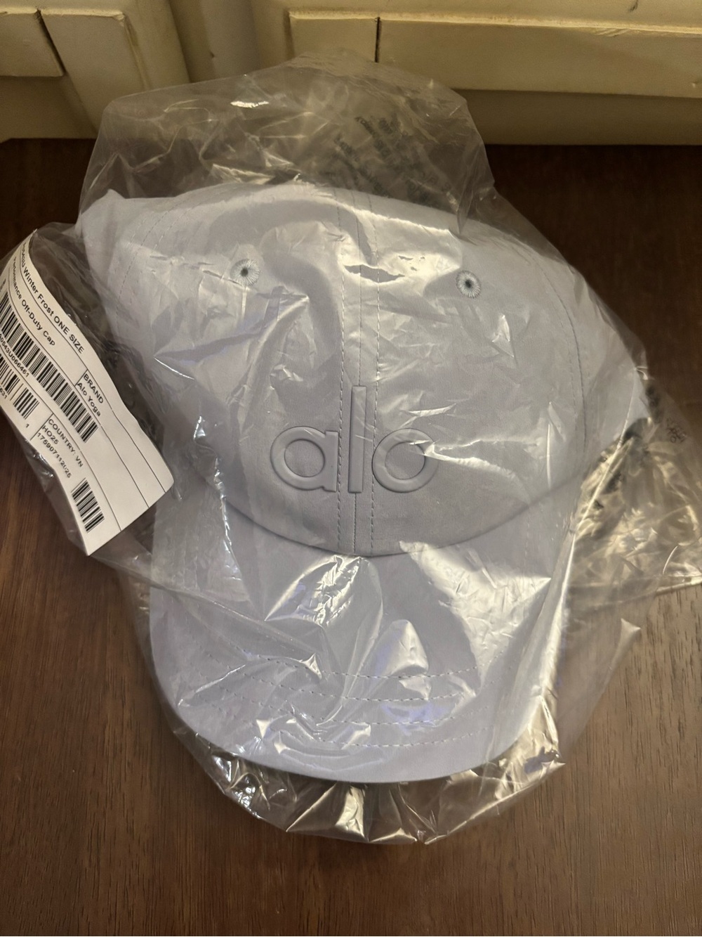 BNWT ALO performance off duty, cap winter frost
